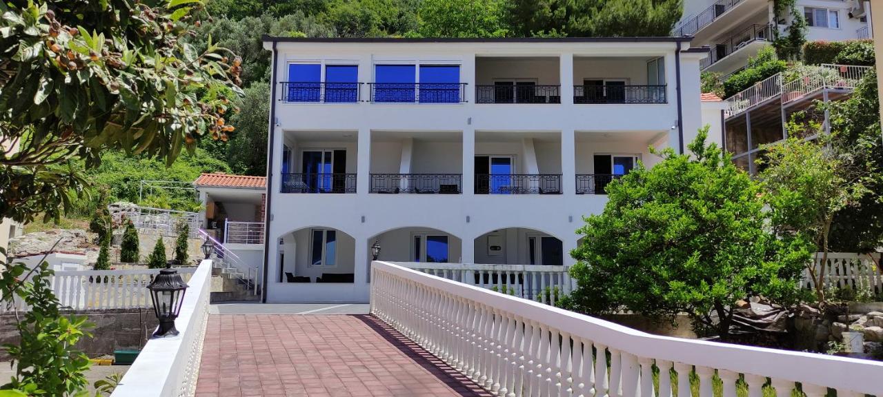 Zoran Apartments Sveti Stefan Exterior foto